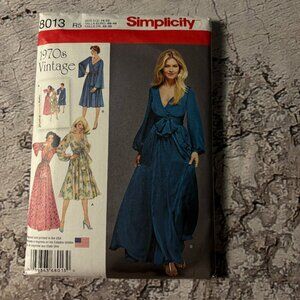 Simplicity Pattern 8013 R5 for Women's Vintage 1970s Dresses